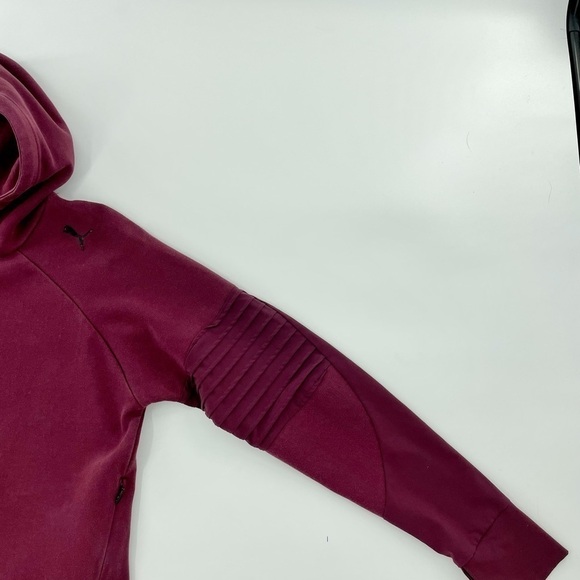 Puma Dryfit Fitted hoodie with sheer ribbing sleeve detail and zippered pockets - Picture 8 of 15